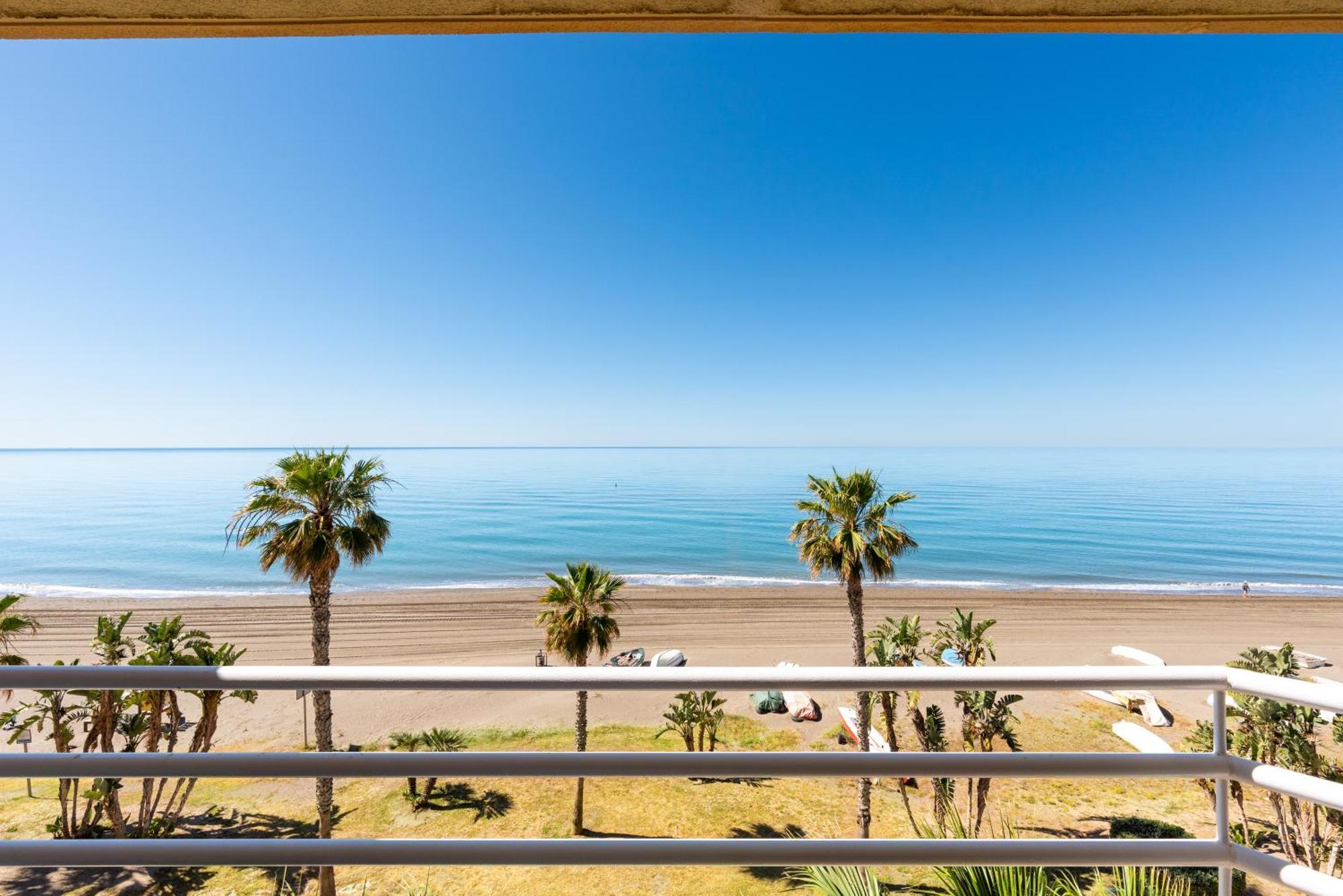 Wintowinrentals 1ª Linea De Playa, Parking Y Wifi * Rincon de la Victoria